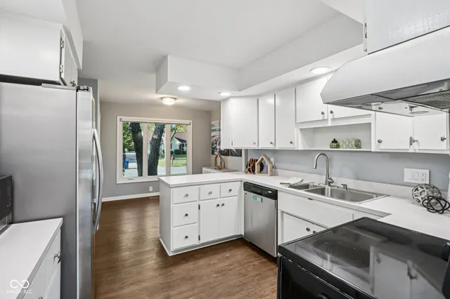 $389,000 | 7937 Castle Lake Road, Indianapolis, IN 46256