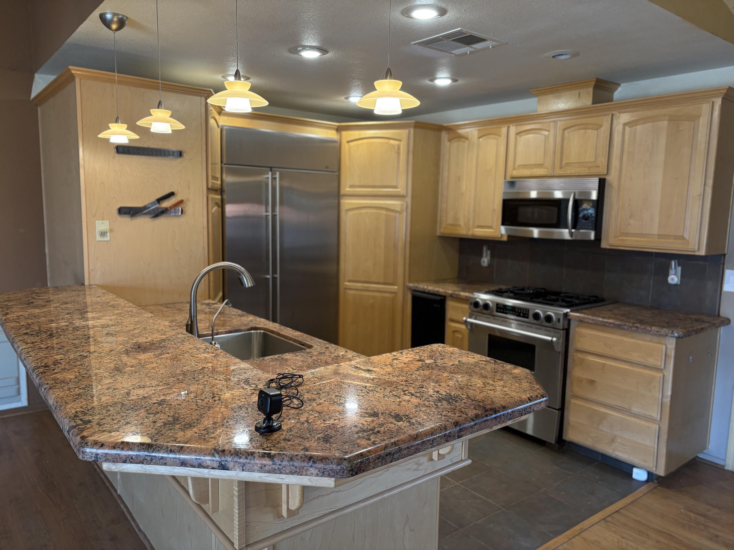 808 Vine Street Exeter, CA 93221 - Photo 5 of 27 Kitchen