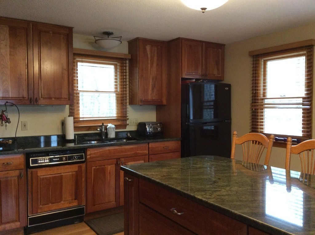 218 Charge Pond Road Wareham, MA 02571 - Photo 3 of 18 Gallery Image 3