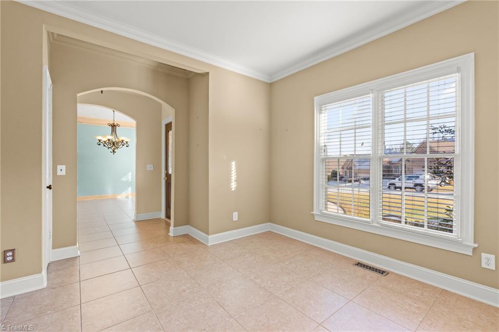 2365 Addison Boulevard High Point, NC 27262 - Photo 6 of 39