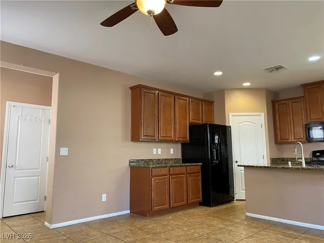 $2,071 | 9332 West Pearblossom Sky Avenue, Las Vegas, NV 89166
