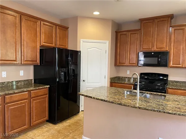 $1,990 | 9332 West Pearblossom Sky Avenue, Las Vegas, NV 89166