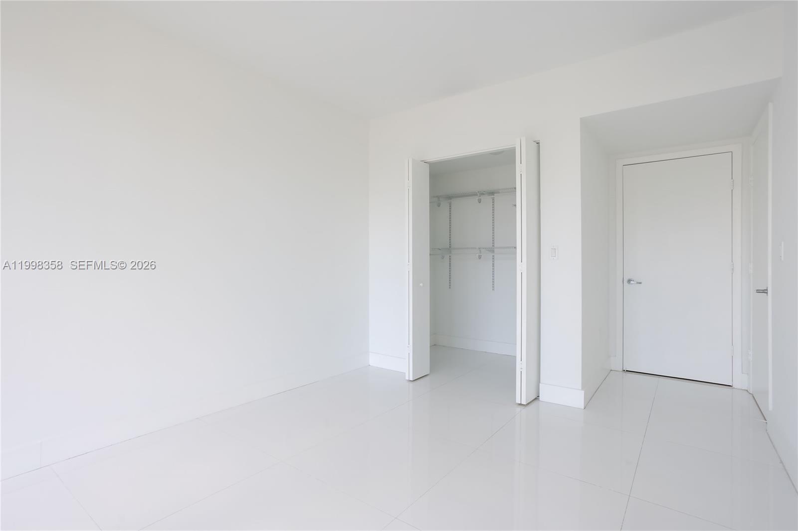 92 Southwest 3rd Street, Unit 3512 Miami, FL 33130 - Photo 12 of 67 a view of an empty room
