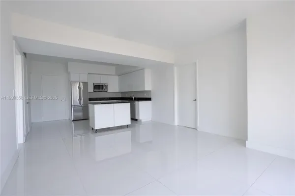 $690,000 | 92 Southwest 3rd Street, Unit 3512, Miami, FL 33130