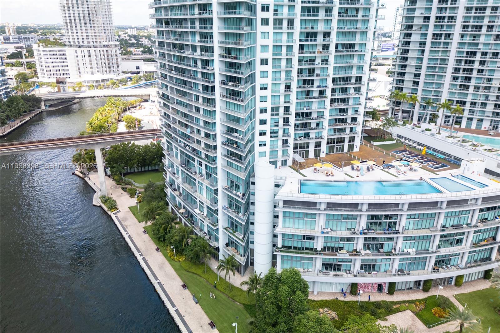 92 Southwest 3rd Street, Unit 3512 Miami, FL 33130 - Photo 56 of 67 a view of a balcony with a outdoor space