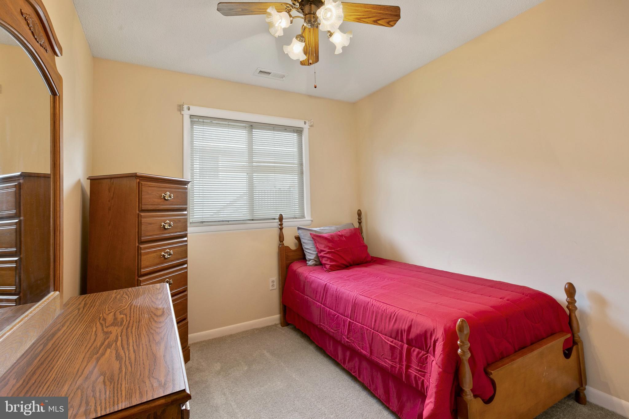 7222 Oliver Beach Road Baltimore, MD 21220 - Photo 22 of 30 Delightful 3rd Bedroom--Perfect for kids