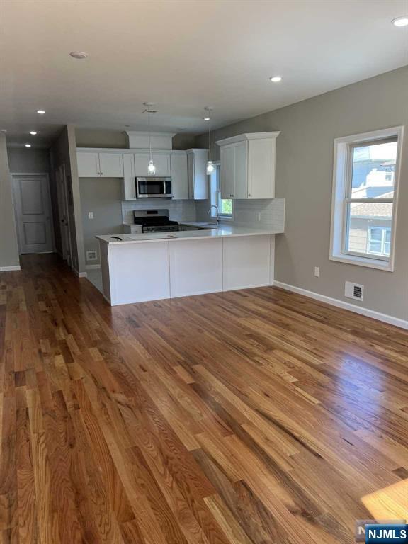 232 Cross Street, Unit 2 Harrison, NJ 07029 - Photo 2 of 10
