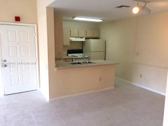 $1,950 | 18324 Northwest 68th Avenue, Unit H, Hialeah, FL 33015