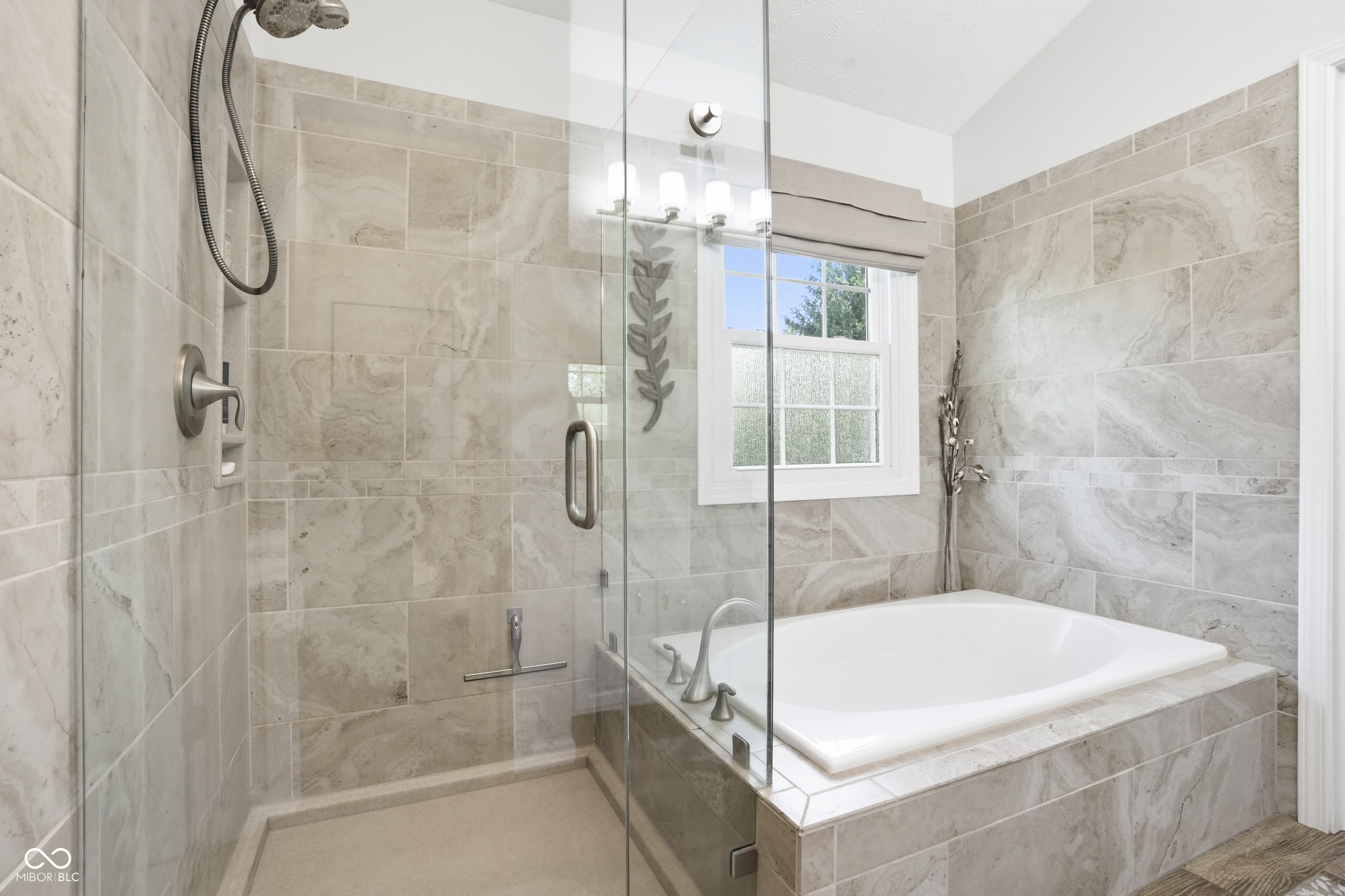 4226 Alverdo Lane Carmel, IN 46033 - Photo 26 of 50