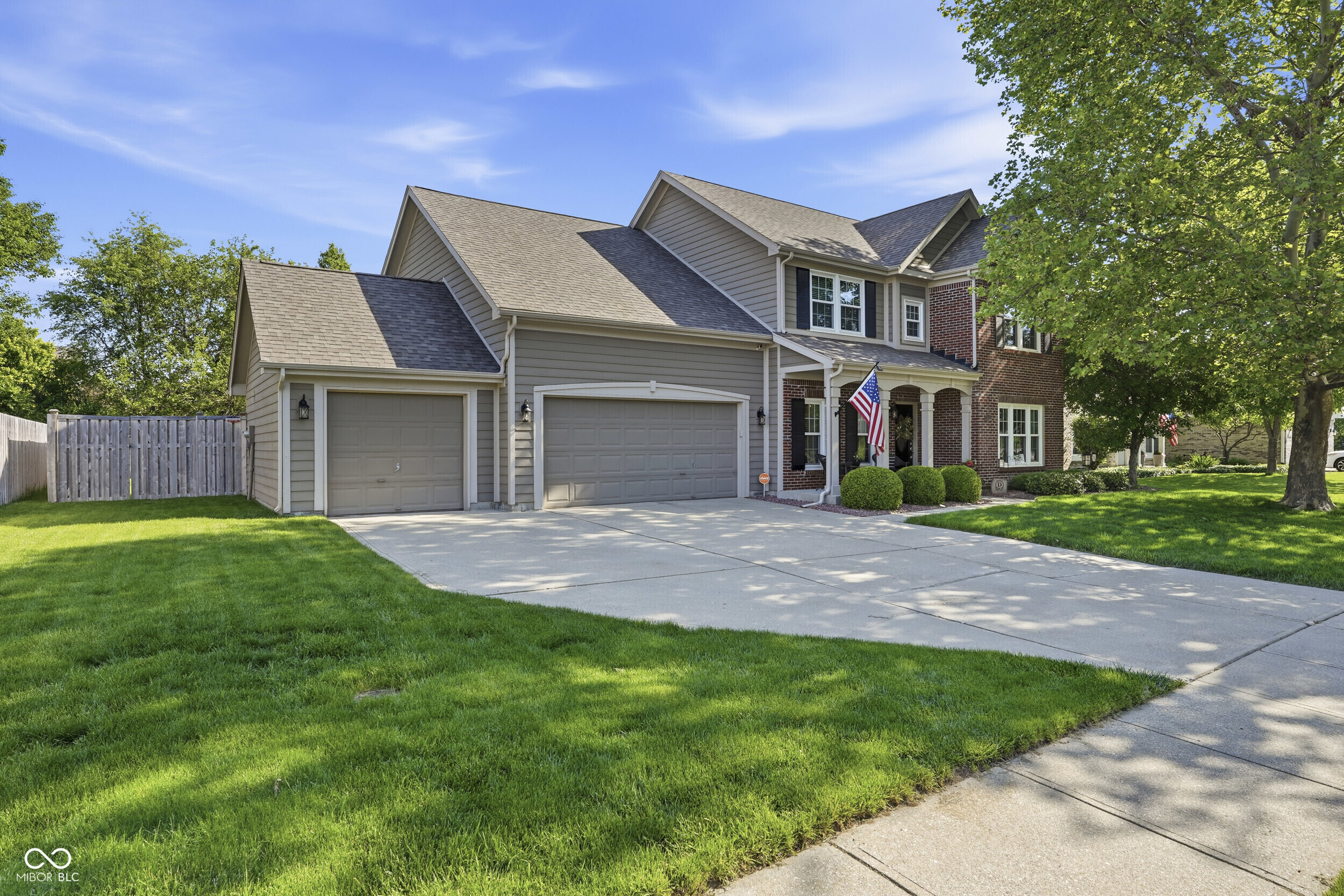 4226 Alverdo Lane Carmel, IN 46033 - Photo 3 of 50