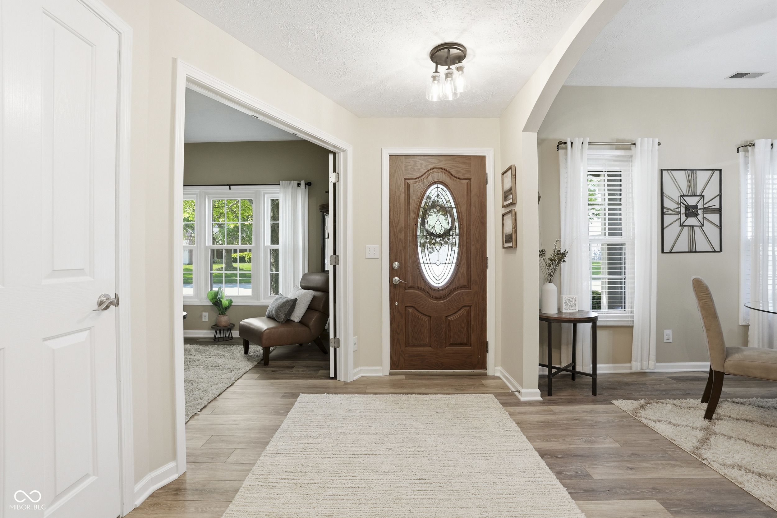 4226 Alverdo Lane Carmel, IN 46033 - Photo 5 of 50
