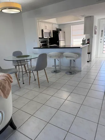 $2,300 | 9272 Southwest 3rd Street, Unit 411, Boca Raton, FL 33428