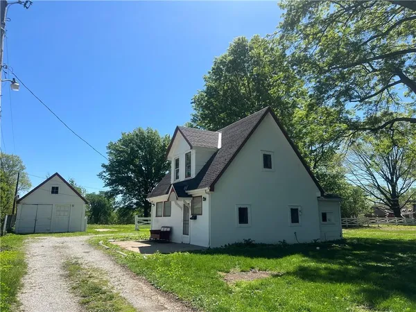 $179,500 | 4507 Blue Ridge Boulevard, Kansas City, MO 64133