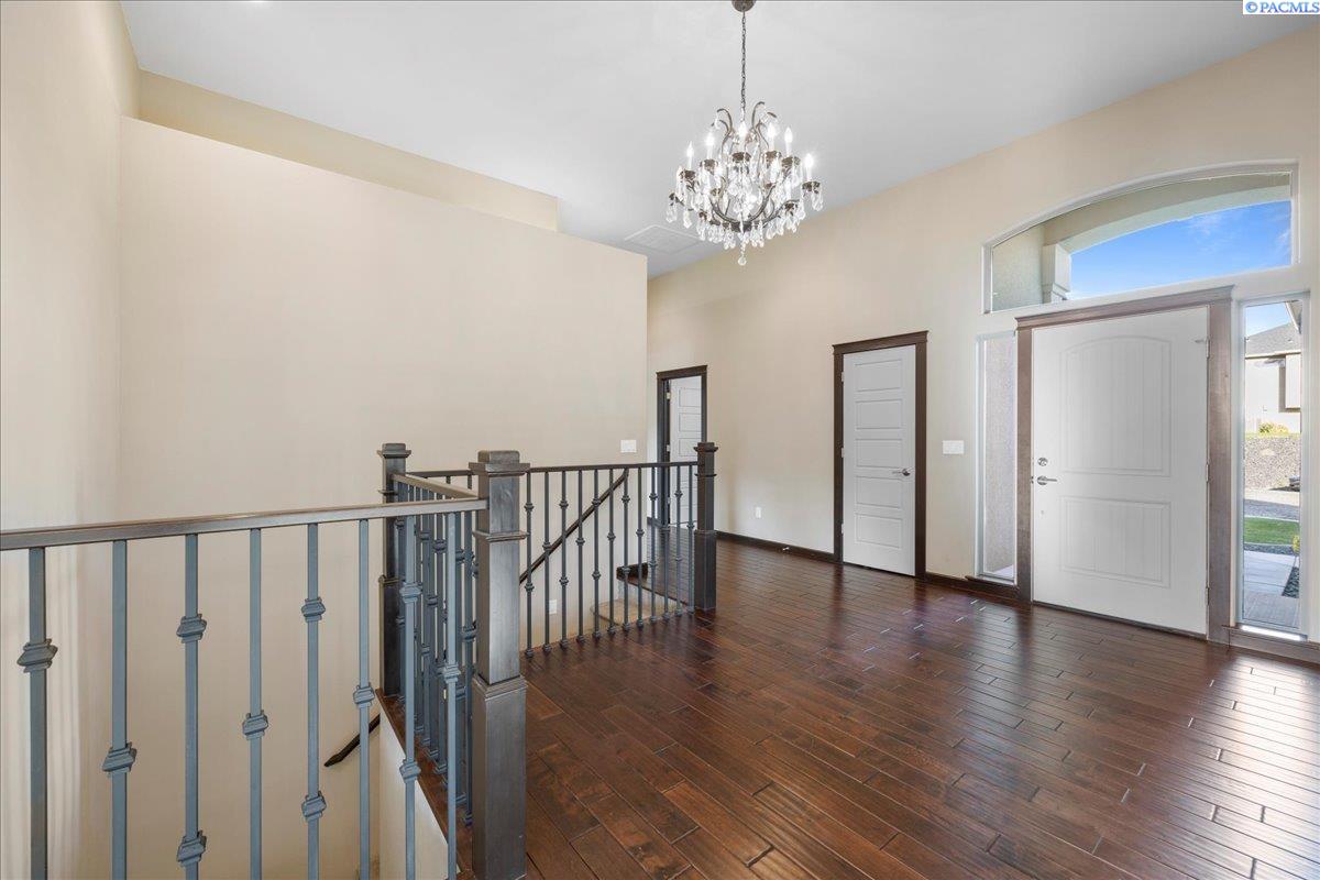 305 Rachel Road Kennewick, WA 99338 - Photo 5 of 50 Gallery Image 5