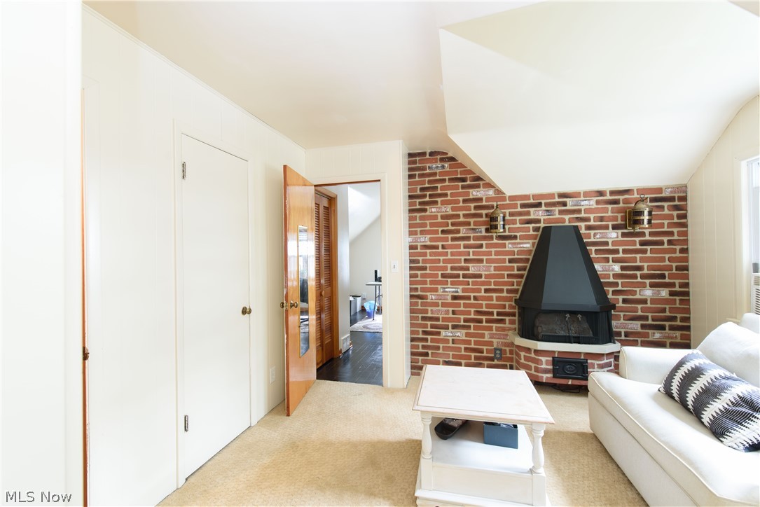 1307 Haverston Road Lyndhurst, OH 44124 - Photo 13 of 19