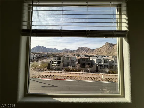 $2,950 | 1505 Little Penguin Street, Las Vegas, NV 89138