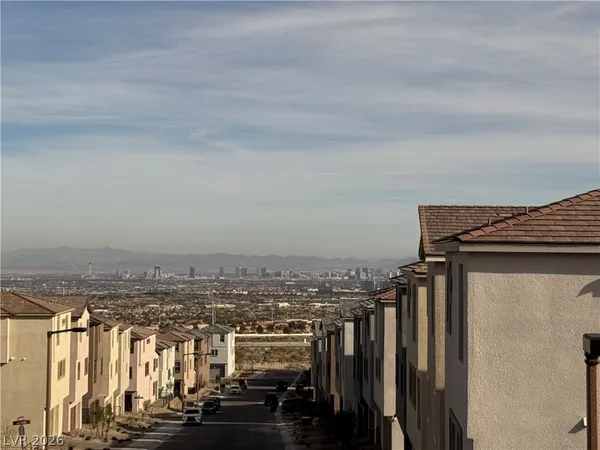 $2,950 | 1505 Little Penguin Street, Las Vegas, NV 89138