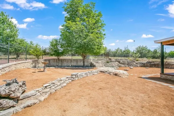 $1,495,000 | 9848 West Us Highway, Fredericksburg, TX 78624
