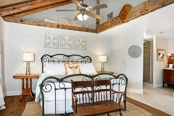 $1,495,000 | 9848 West Us Highway, Fredericksburg, TX 78624