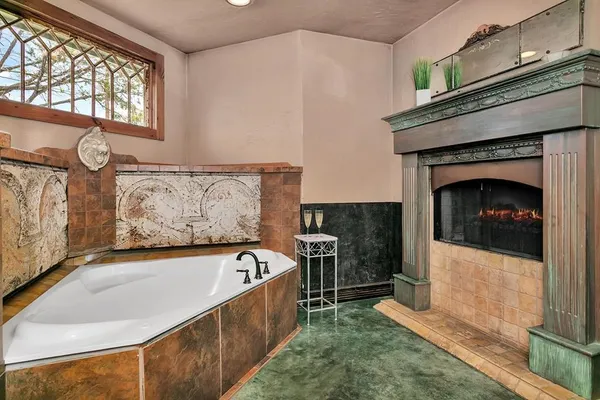 $1,495,000 | 9848 West Us Highway, Fredericksburg, TX 78624