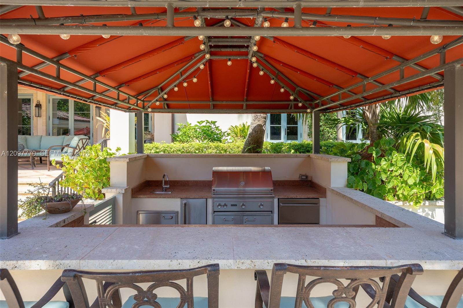 183 South Beach Road Hobe Sound, FL 33455 - Photo 34 of 39 Courtyard Kitchen