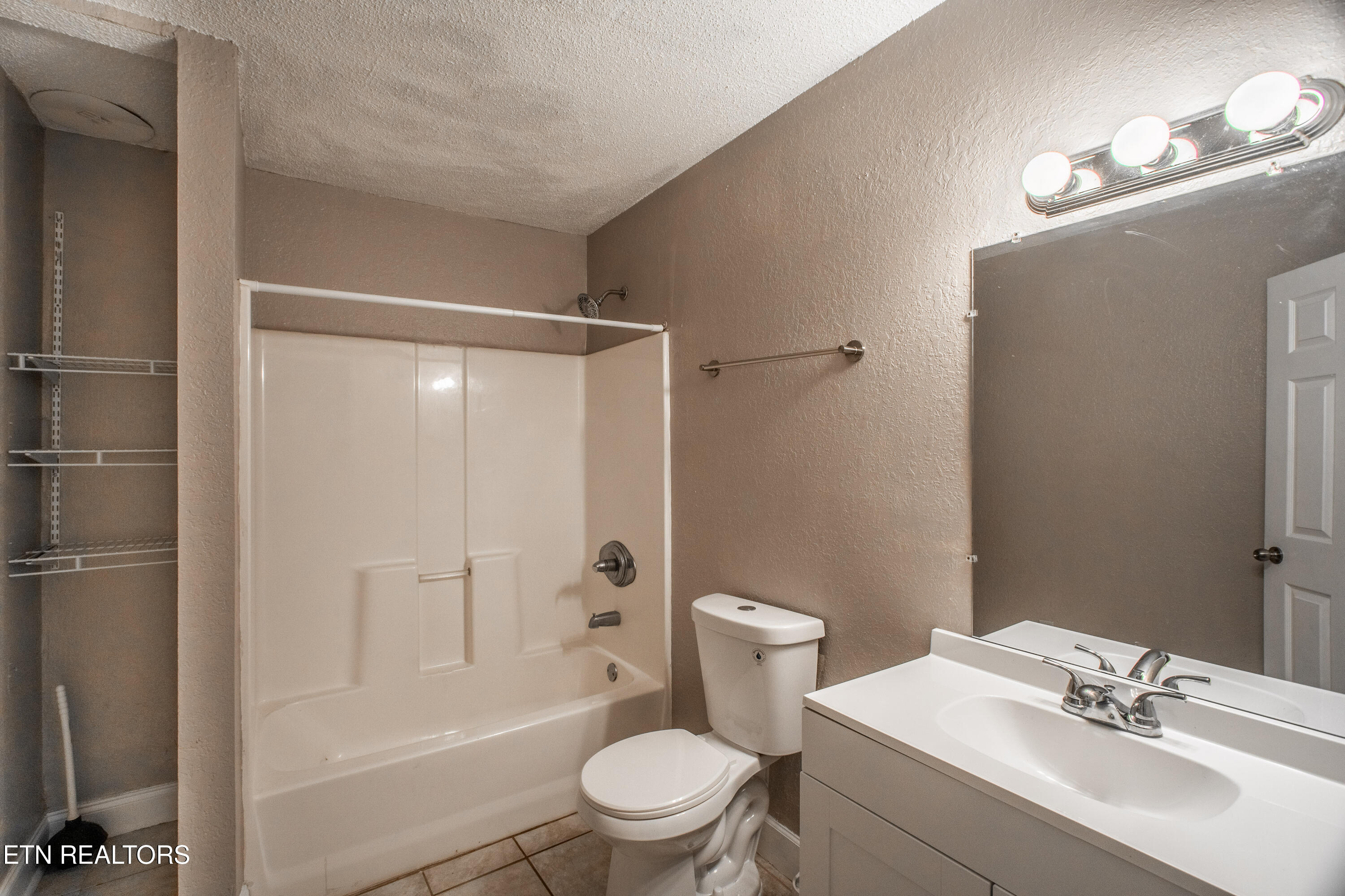 2841 Holiday Hills Road Kodak, TN 37764 - Photo 13 of 22 DSC04154-HDR