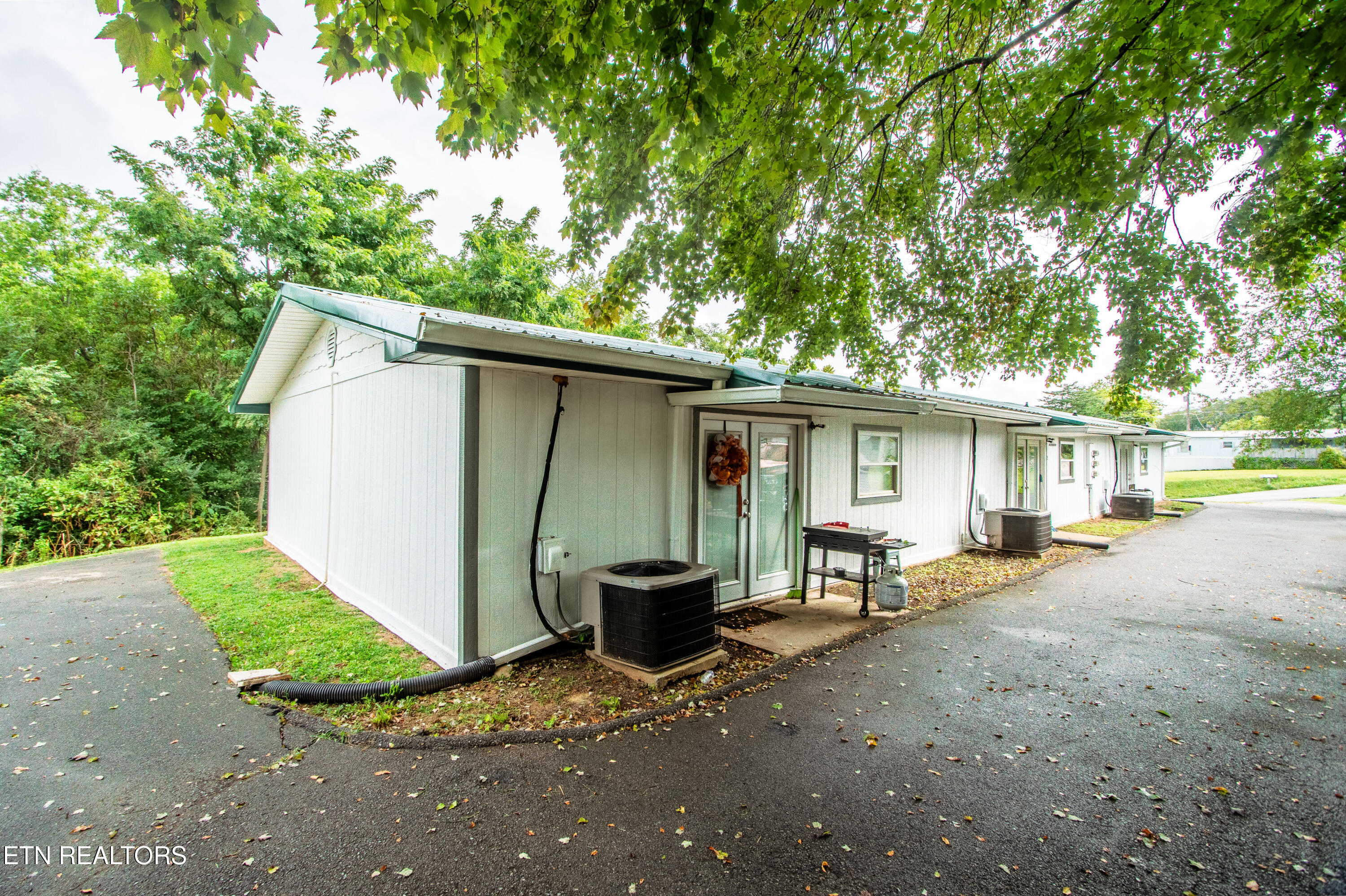 2841 Holiday Hills Road Kodak, TN 37764 - Photo 14 of 22 DSC04090-HDR