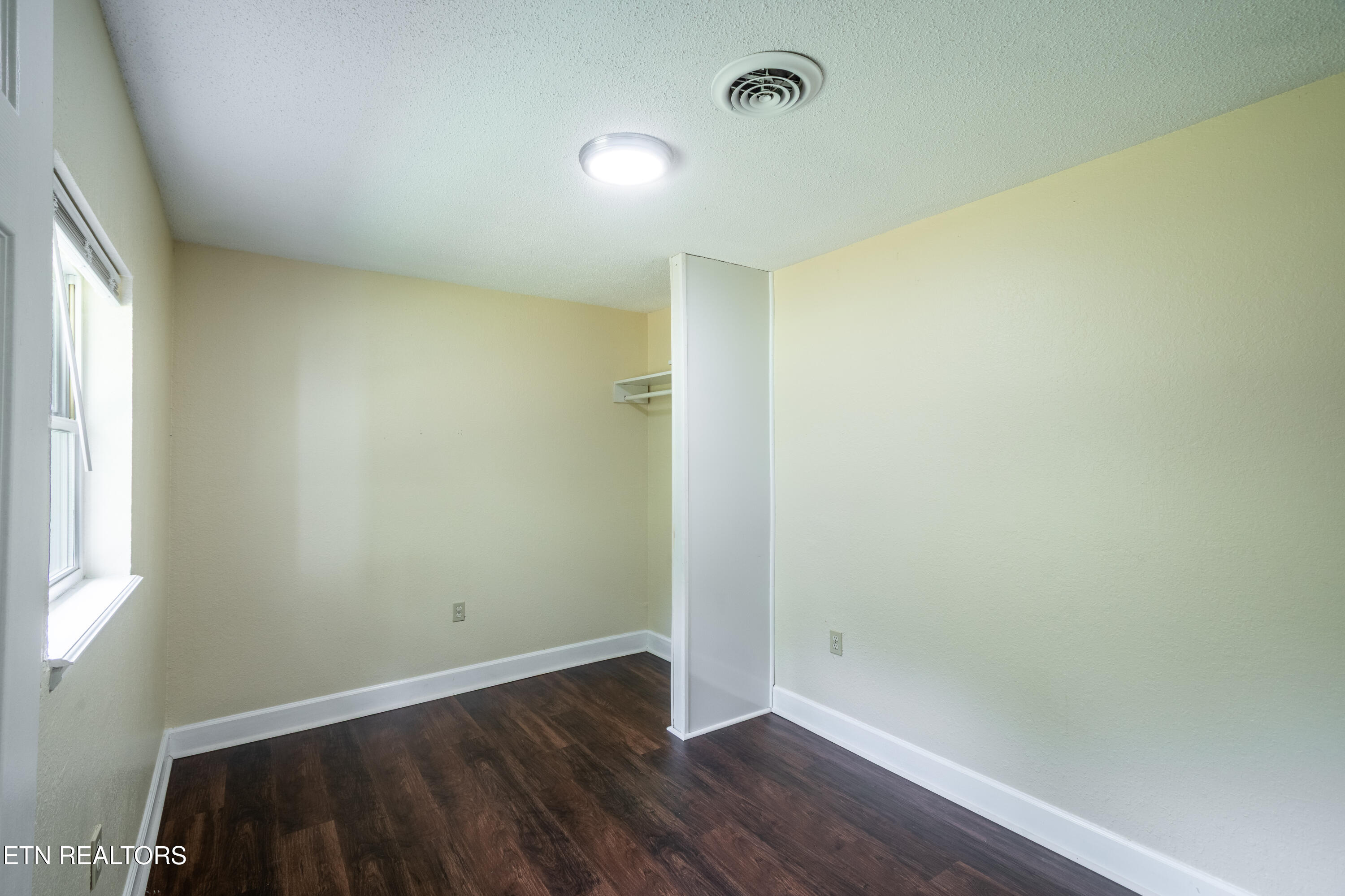 2841 Holiday Hills Road Kodak, TN 37764 - Photo 6 of 22 DSC04196-HDR