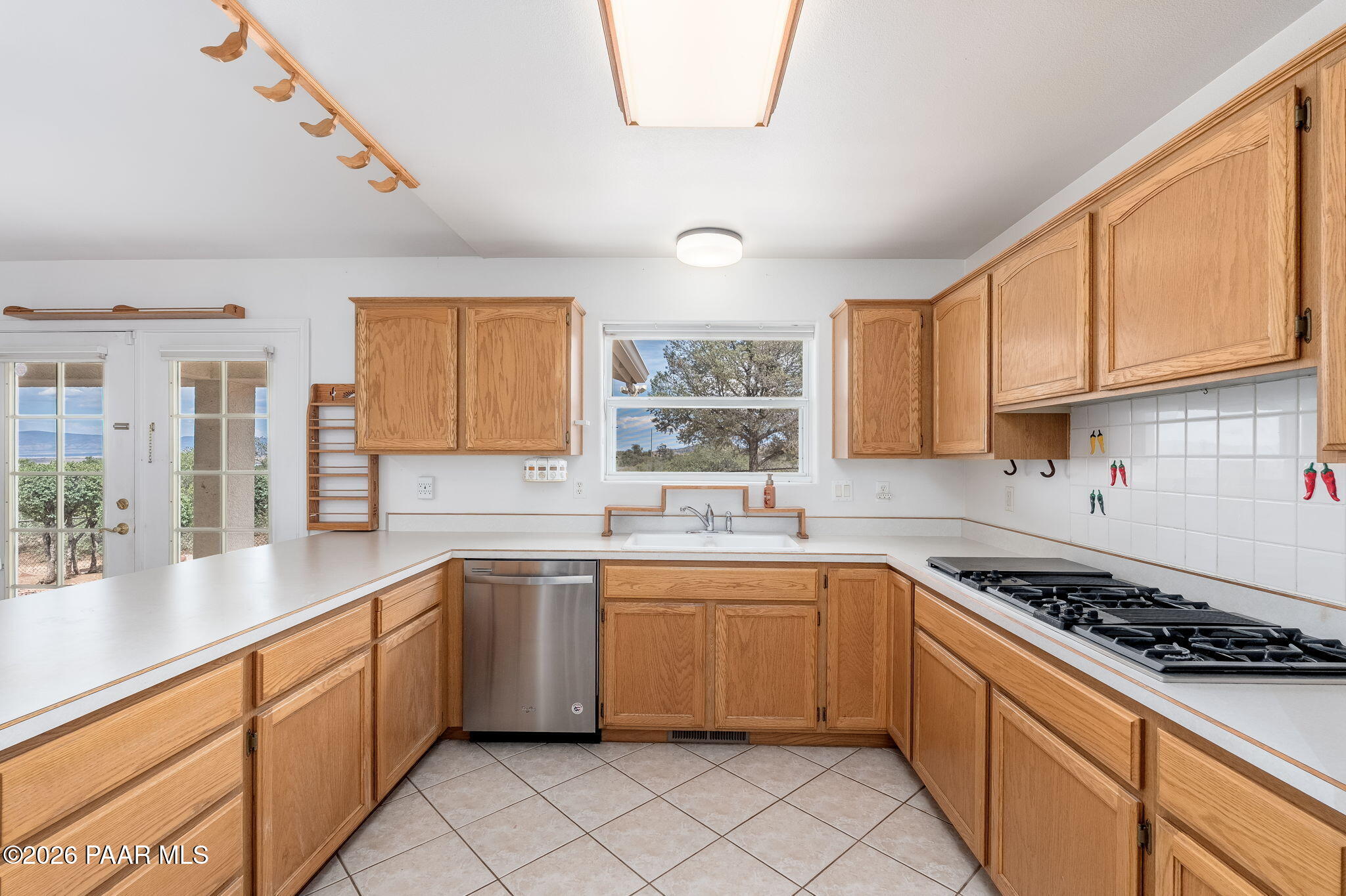5801 North Honeysuckle Road Prescott, AZ 86305 - Photo 10 of 35 Kitchen