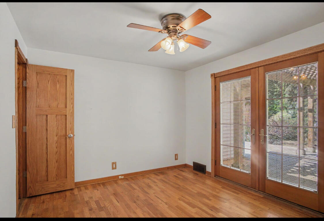 1017 Pearl Street Belding, MI 48809 - Photo 16 of 30 IMG_6919
