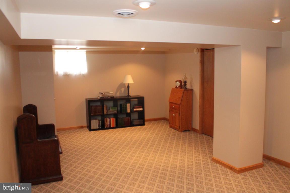 504 West Marion Street Lititz, PA 17543 - Photo 19 of 28