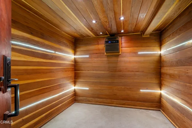 $4,000 | 845 South Los Robles Avenue, Pasadena, CA 91106