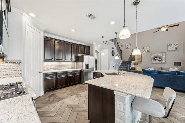 $689,900 | 2283 Rising Bay Court, League City, TX 77573