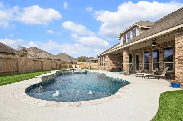 $689,900 | 2283 Rising Bay Court, League City, TX 77573
