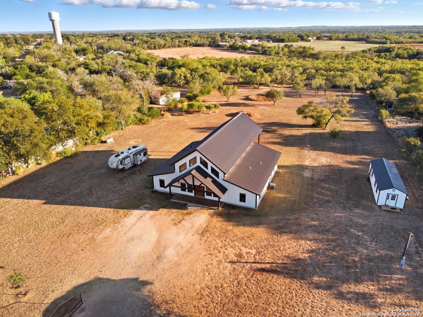 11103 Jarratt Road Atascosa, TX 78002 - Photo 7 of 38