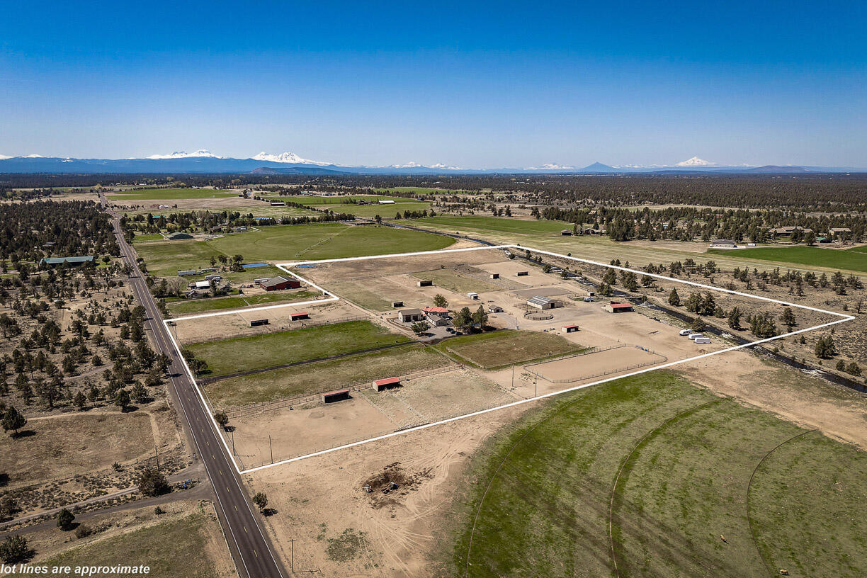 24166 Dodds Road Bend, OR 97701 - Photo 57 of 62