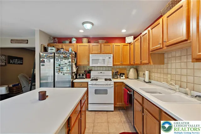 $2,400 | 8083 Heritage Drive, Lower Macungie Township, PA 18011