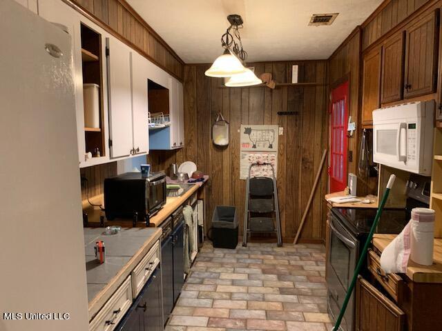 155 David Henderson Road Pelahatchie, MS 39145 - Photo 6 of 21 IMG_8970 (1)