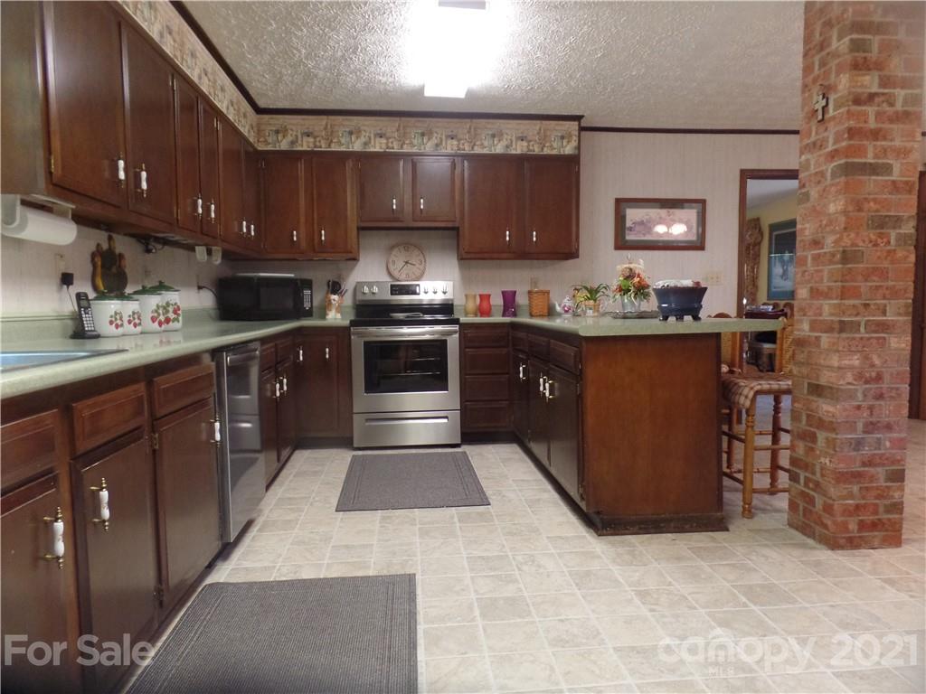 323 Fairforest Drive Rutherfordton, NC 28139 - Photo 4 of 22 Gallery Image 4