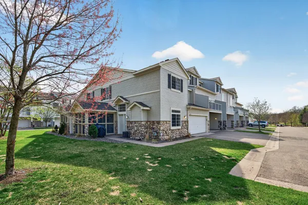 $309,900 | 6729 Pine Crest Trail South, Cottage Grove, MN 55016