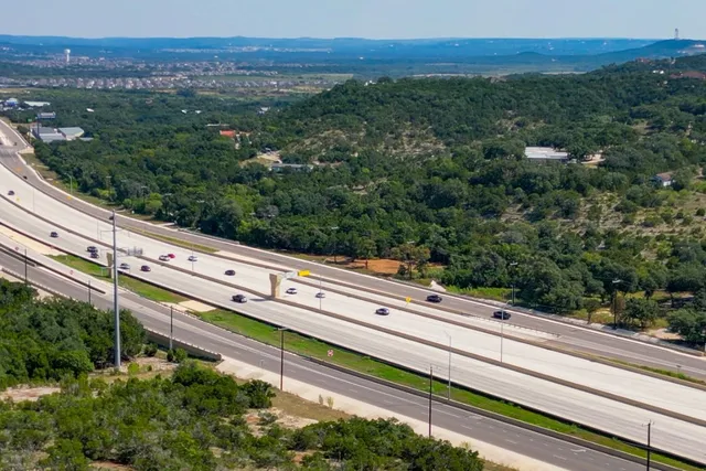 $1,200,000 | 27320 Us Highway, San Antonio, TX 78260