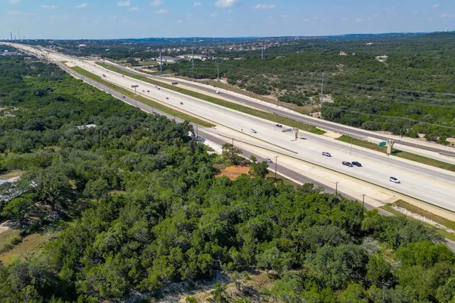 a view of a yard with a park