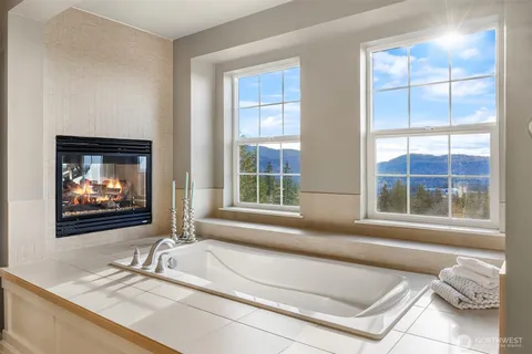 $2,400,000 | 2440 Northeast Daphne Street, Issaquah, WA 98029