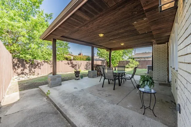$299,900 | 7404 Engleman Court, Fort Worth, TX 76137