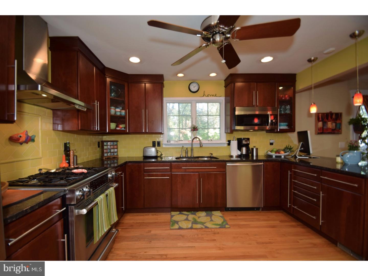 4 Ardsley Road Yardley, PA 19067 - Photo 8 of 25 Kitchen