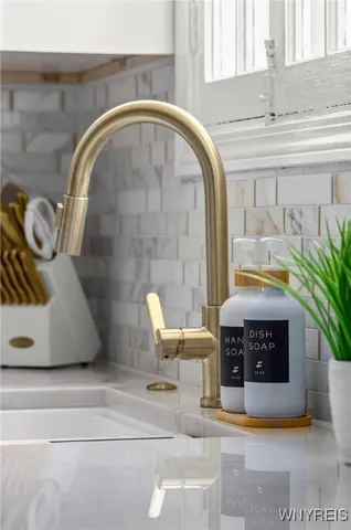 $2,100 | 528 Ward Road, North Tonawanda, NY 14120