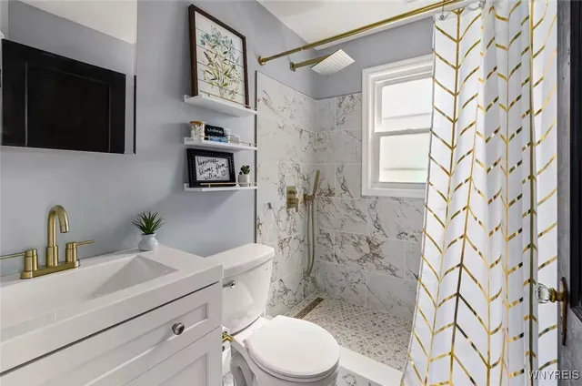 $2,100 | 528 Ward Road, North Tonawanda, NY 14120