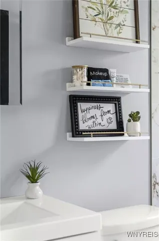 $2,100 | 528 Ward Road, North Tonawanda, NY 14120