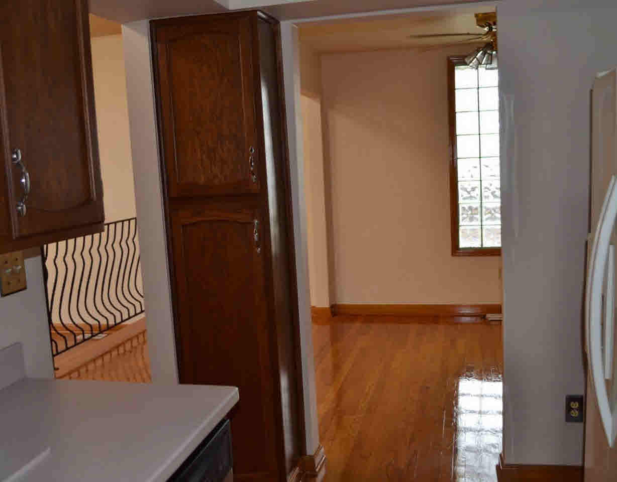 4052 East Pierson Road Flint, MI 48506 - Photo 17 of 40 21298646-16.JPG