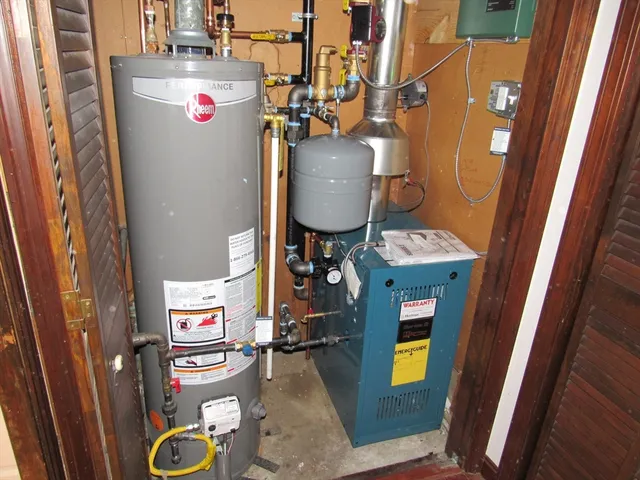 a view of a house with a big yard